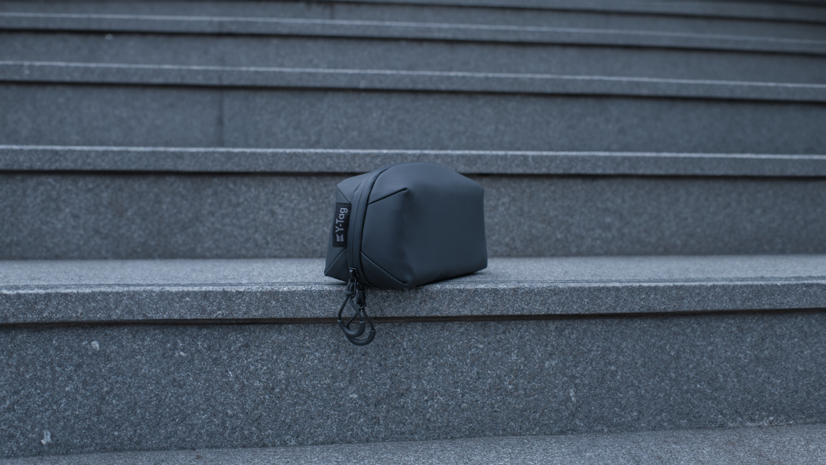 <div class="metafield-rich_text_field"><h3>シンプルで使いやすいノームコアデザイン</h3></div>