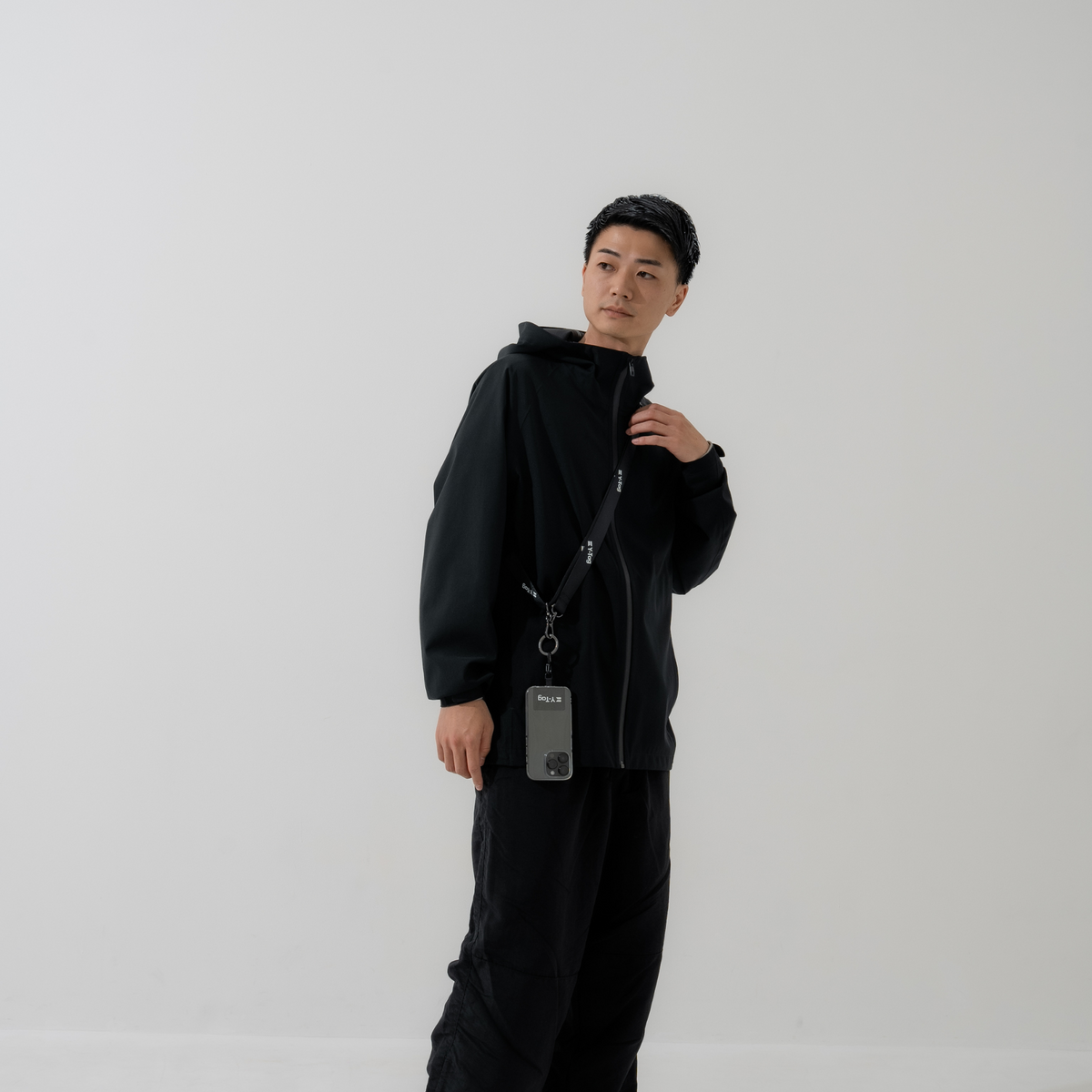 <div class="metafield-rich_text_field"><h3>長さを自由に変えられるY-Tagロゴ入りショルダー</h3></div>