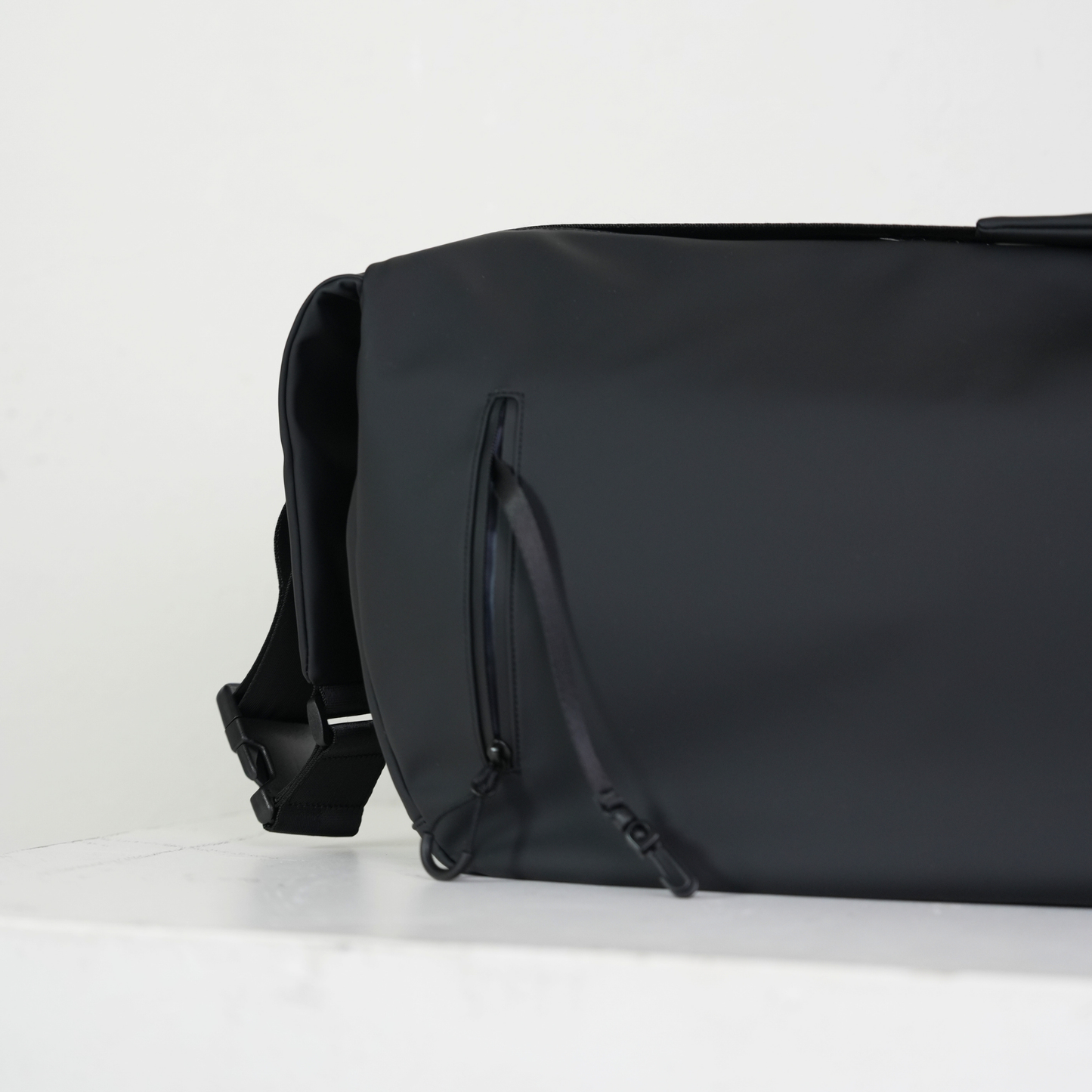 Move-shoulder bag