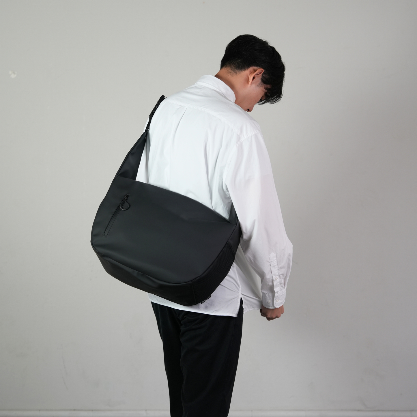Move-shoulder bag