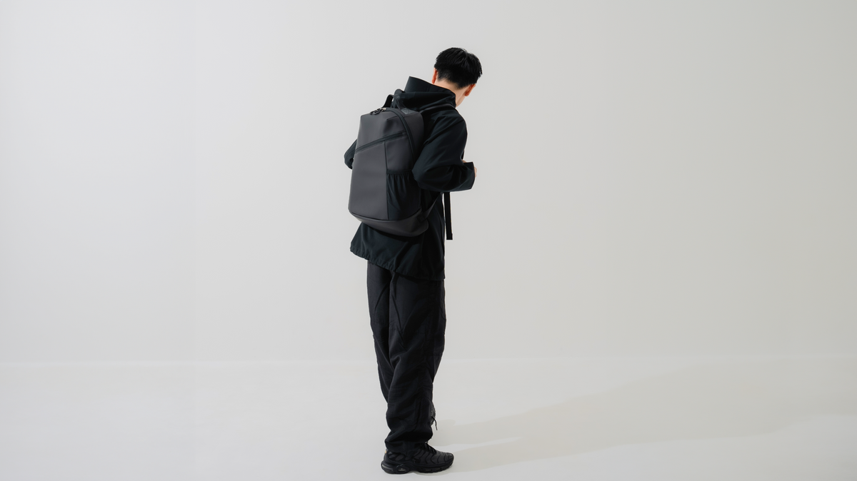 <div class="metafield-rich_text_field"><h3>シンプルで洗練されたデザイン</h3></div>